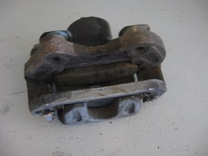 03 Nissan 350Z Driver Front Caliper  R3906