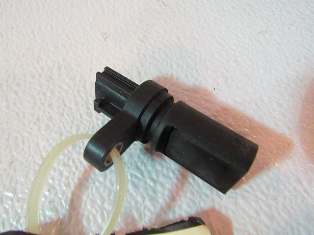 06 Nissan 350Z Crank Position Sensor  R4264