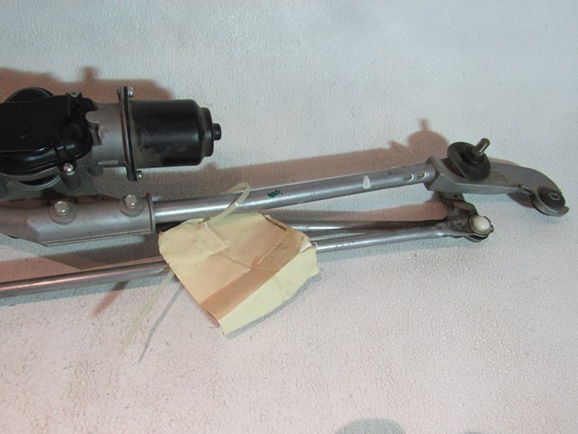 06 07 08  Nissan 350Z Windshield Wiper Motor  R4267
