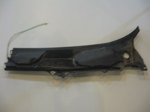 06 Nissan 350Z LH Driver Wiper Cowl  R4299