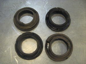 07  EQUINOX Rear Coil Spring Rubber Seats  R16989
