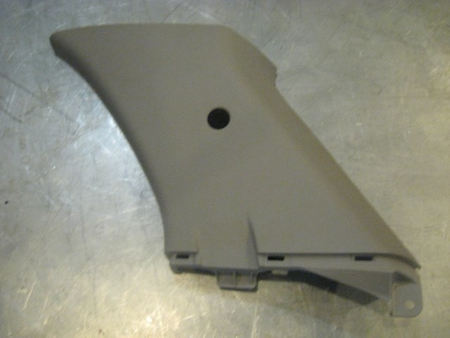 07  EQUINOX Rear RH C Pillar Trim Panel  R17005
