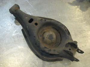 07  EQUINOX Rear RH Spring Support Control Arm  R17016