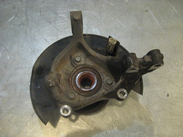 07  Chevy EQUINOX Front LH Driver Spindle Hub  R17026