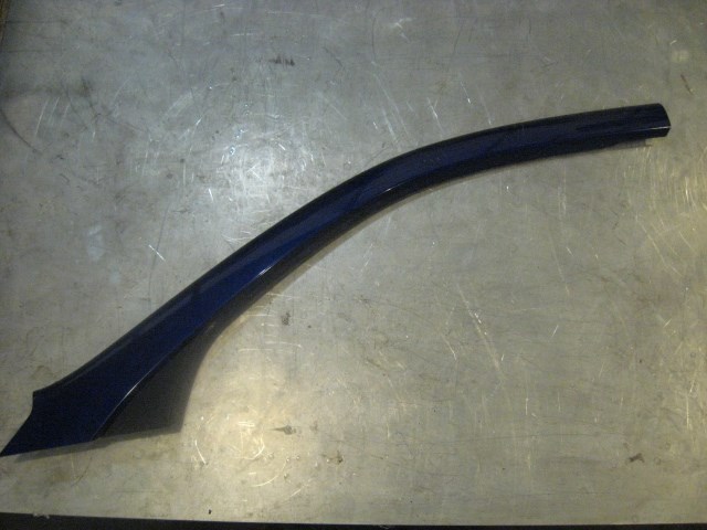 07  EQUINOX LH Driver A Pillar Moulding  R17049