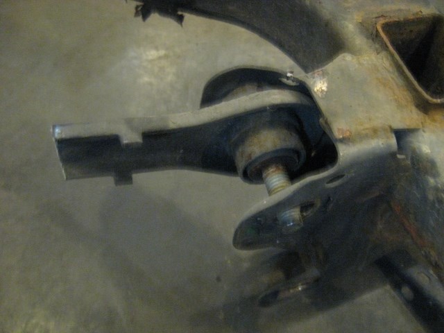 07  EQUINOX Rear Subframe Crossmember Assy  R17067