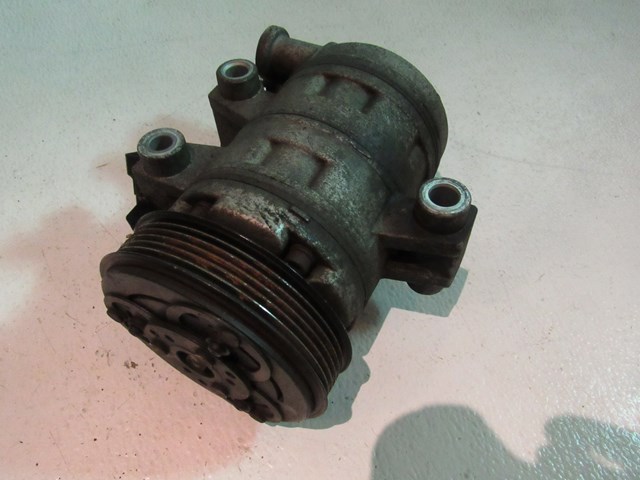 07  Chevy EQUINOX AC Compressor Assembly 25799913 R17077