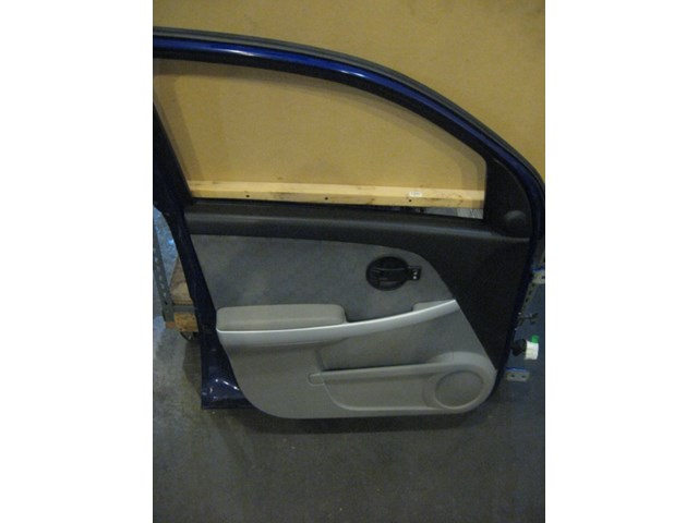 07  EQUINOX Front LH Driver Door Assembly  R17083