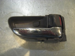 01 Subaru LEGACY Front RH Interior Chrome Door Handle  R17104