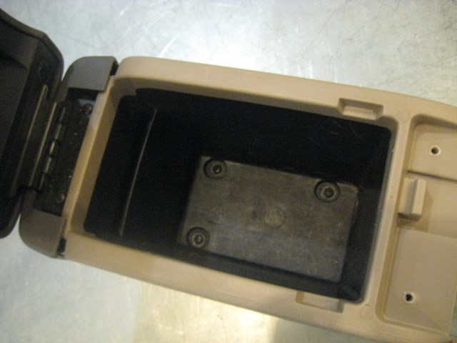 01 Subaru LEGACY Two Tone Center Console Assy  R17106