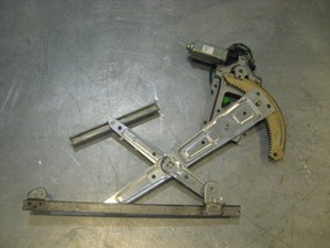 01 Subaru LEGACY Front RH Window Motor Regulator 61188 AE00A R17112
