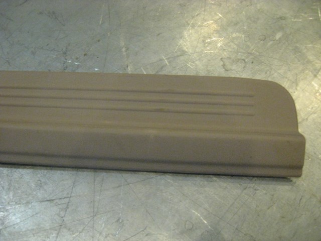 01 Subaru LEGACY Front RH Door Sill Trim Plate 94060AE06A R17115