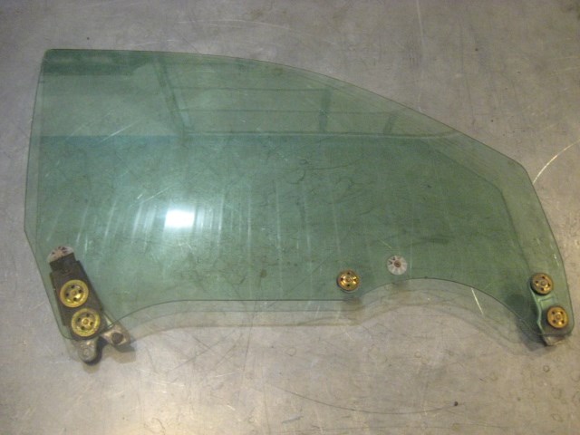 01 Subaru LEGACY Limited Front RH Door Glass  R17121