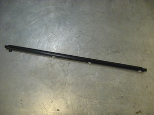 01 Subaru LEGACY Front RH Exterior Window Sill  R17124