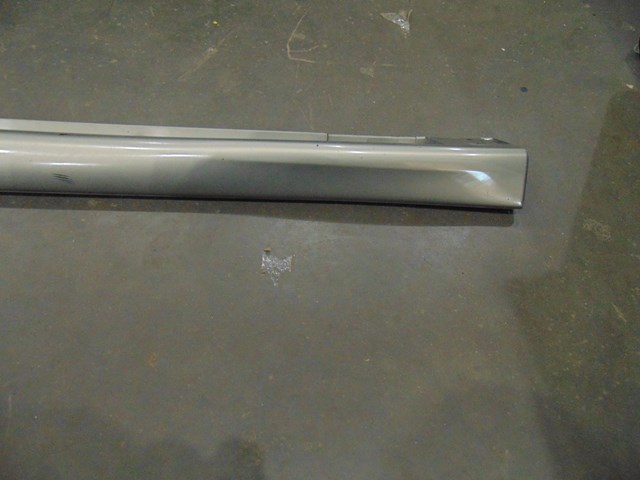 01 Subaru LEGACY Outback LH Driver Side Skirt  R17135