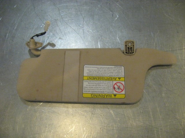 01 Subaru LEGACY Outback RH Interior Sun Visor  R17195