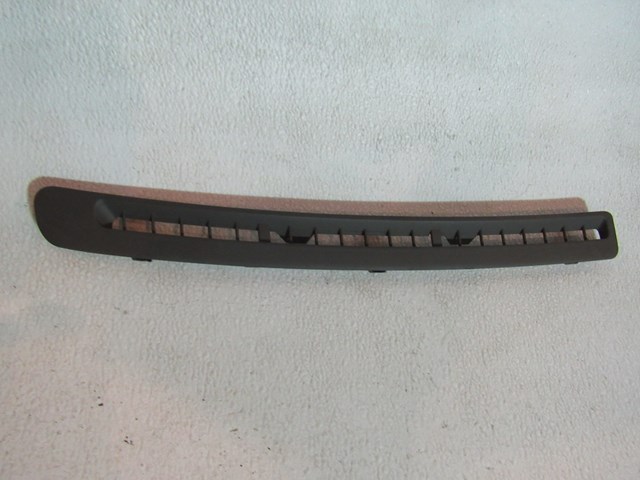 01 Subaru LEGACY Upper RH Dash Vent  R17197