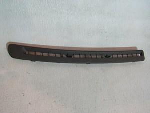 01 Subaru LEGACY Upper RH Dash Vent  R17197