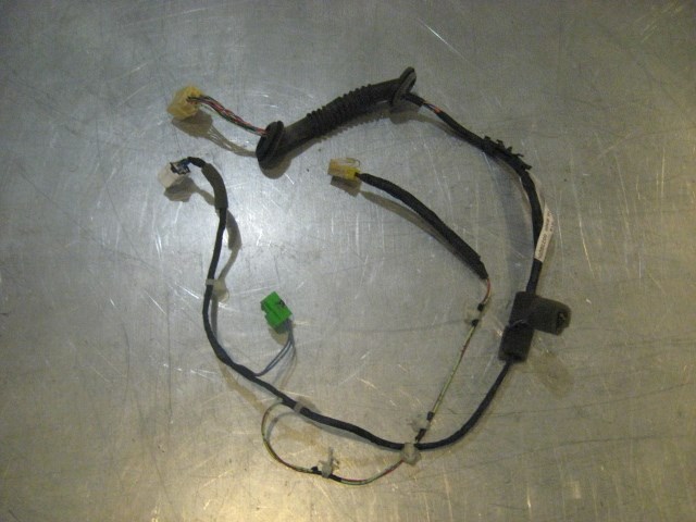 01 Subaru LEGACY Rear LH Door Wiring Harness 81822 AE205 R17218