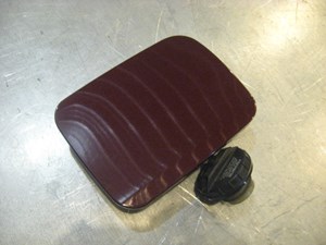 01 Subaru LEGACY Winestone Pearl Fuel Door Gas Lid  R17253
