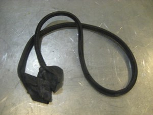 01 Subaru LEGACY Rear RH Door Seal On Door  R17293