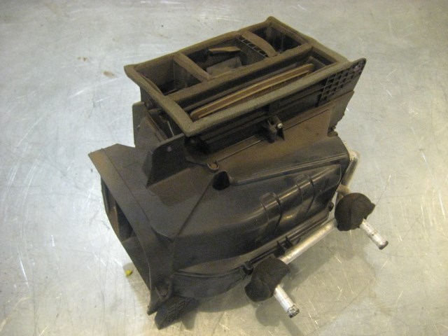 01 Subaru LEGACY Heater Core Box Assembly 72110AE05A R17307