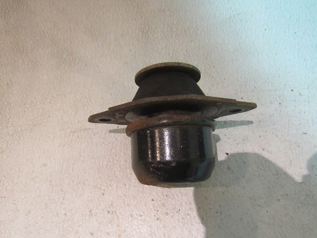 96 Volkswagen JETTA LH Driver Engine Mount  R11120