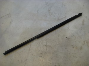 96 Volkswagen JETTA Rear RH Passenger Window Seal  R11126