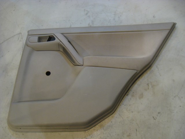 96 Volkswagen JETTA Rear RH Passenger Door Panel  R11131