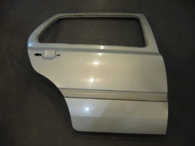 96 Volkswagen JETTA Rear RH Passenger Door Assembly  R11148
