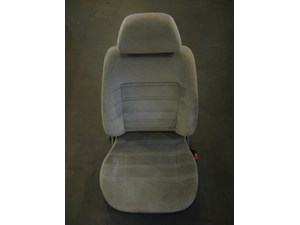 96 Volkswagen JETTA Front RH Passenger Cloth Seat  R11157