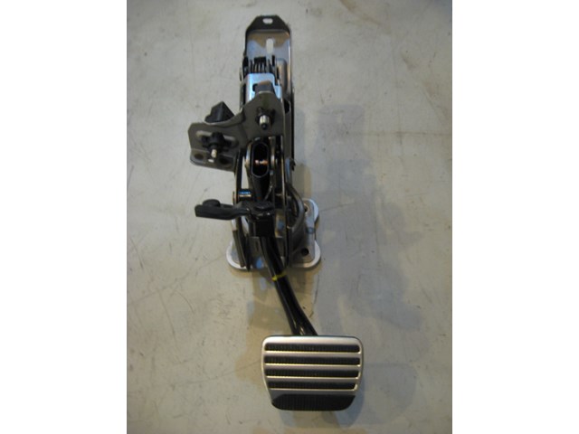 08 Infiniti G37 Brake Pedal Assembly  R11224