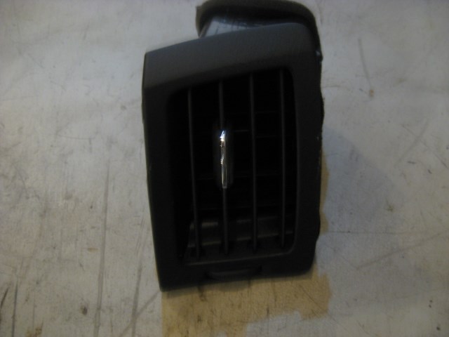 08 Infiniti G37 LH Driver Dash Vent  R11351