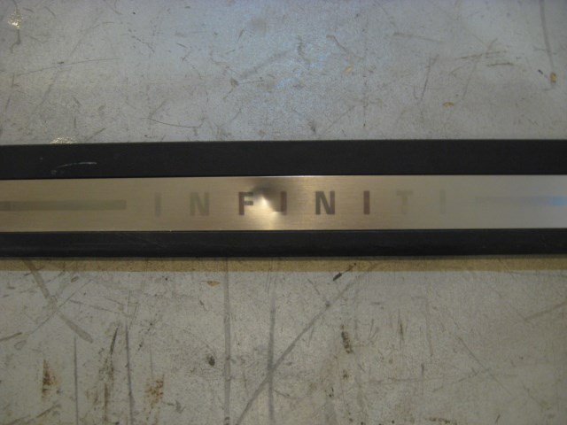 08 Infiniti G37 LH Driver Door Sill Plate  R11359