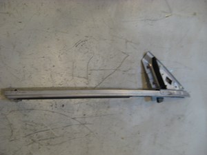 08 Infiniti G37 LH Driver Window Rail  R11423