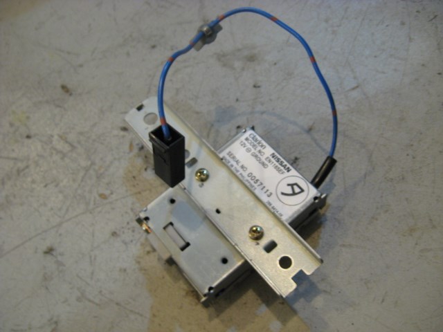 03 Infiniti G35 Antenna Reciever EN1165EF R11509