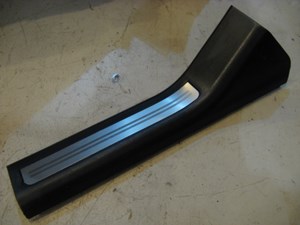 03 Infiniti G35 Rear LH Door Sill Plate  R11510