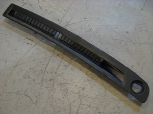 03 Infiniti G35 Upper RH Dash Vent  R11538