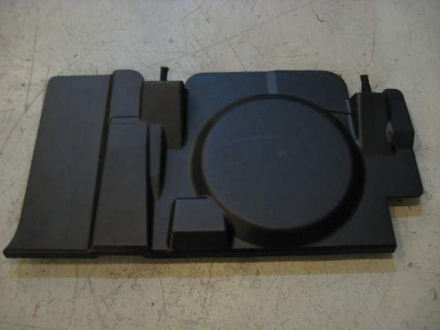 03 Infiniti G35 LH Lower Kick Panel 68920 AM600 R11562