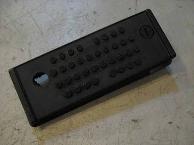 03 Infiniti G35 Dead Pedal  R11611