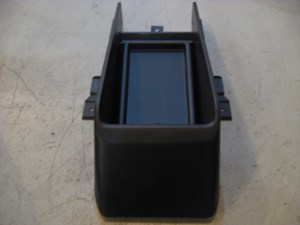 03 Infiniti G35 Rear Seat Back Center Trim  R11634