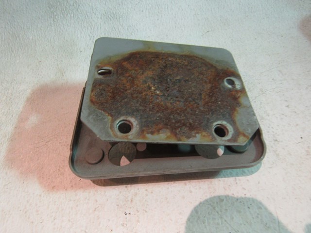 2003 Infiniti G35 Sedan Rear RH Bumper Bracket  R11638