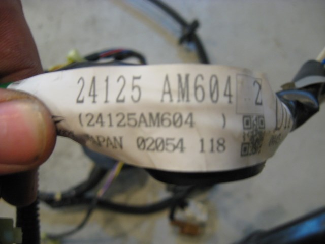 03 Infiniti G35 Front LH Driver Door Harness 24125 AM604 R11646