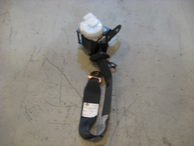 03 Infiniti G35 Rear LH Seat Belt  R11665