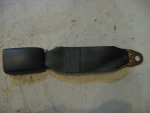 03 Infiniti G35 Rear RH Seat Belt Buckle  R11709
