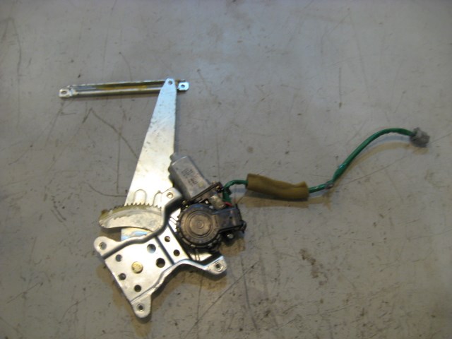 03 Infiniti G35 Rear RH Window Motor  R11721