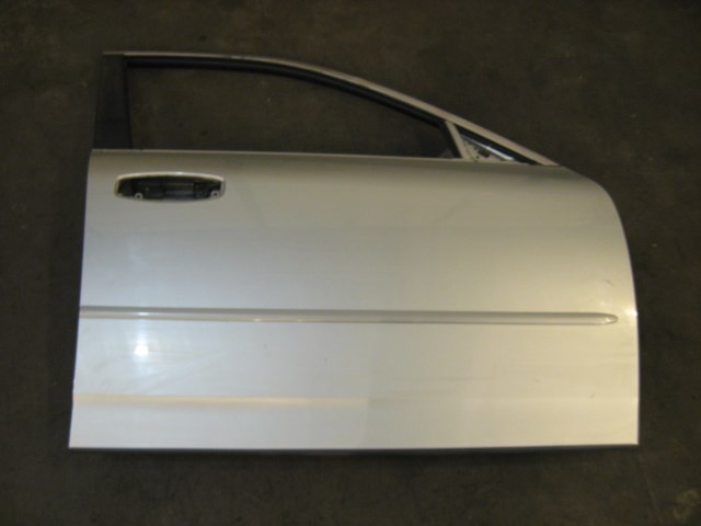 03 Infiniti G35 Sedan Front RH Passenger Door  R11759