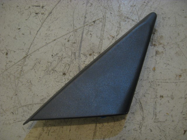 99 Porsche BOXSTER Front RH Sail Panel  R11794