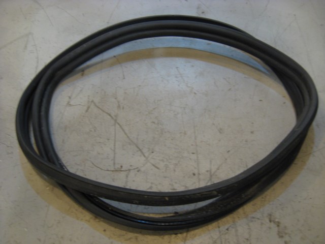 99 Porsche BOXSTER RH Passenger Door Seal  R11798