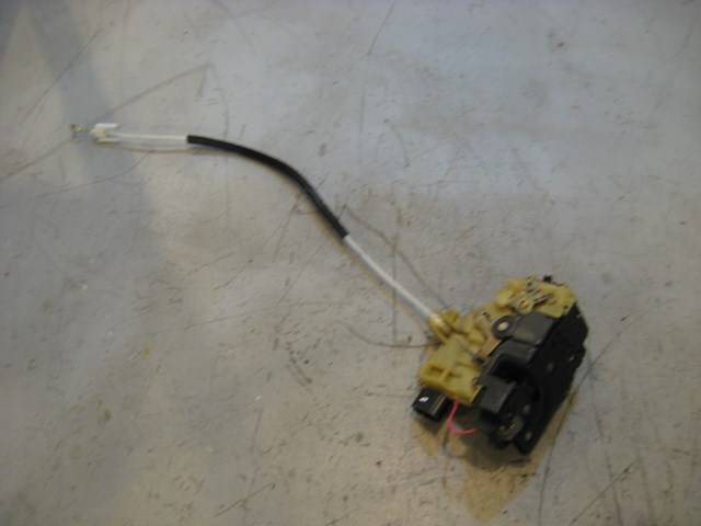 99 Porsche BOXSTER RH Passenger Door Lock Actuator  R11802